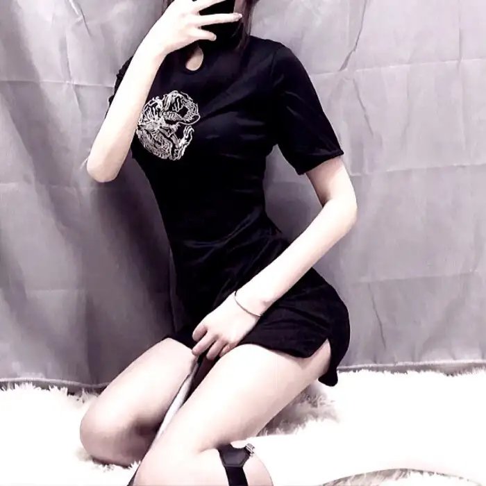 蓝色江流淌